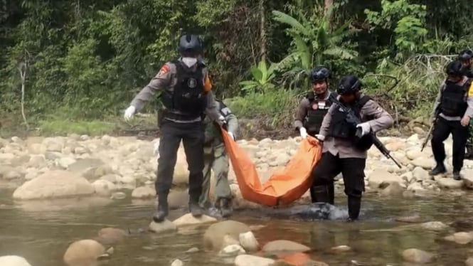 Tim Gabungan TNI-Polri Menemukan 6 Jenasah Korban Pembantaian KKB di Pegunungan Papua