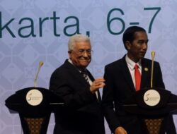 Jokowi Akan Membahas Situasi Gaza Selama Menghadiri KTT OKI di Arab Saudi