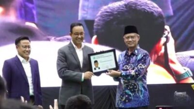 Anies Baswedan dan Muhaimin Iskandar Diberi Gelar Warga Kehormatan Muhammadiyah