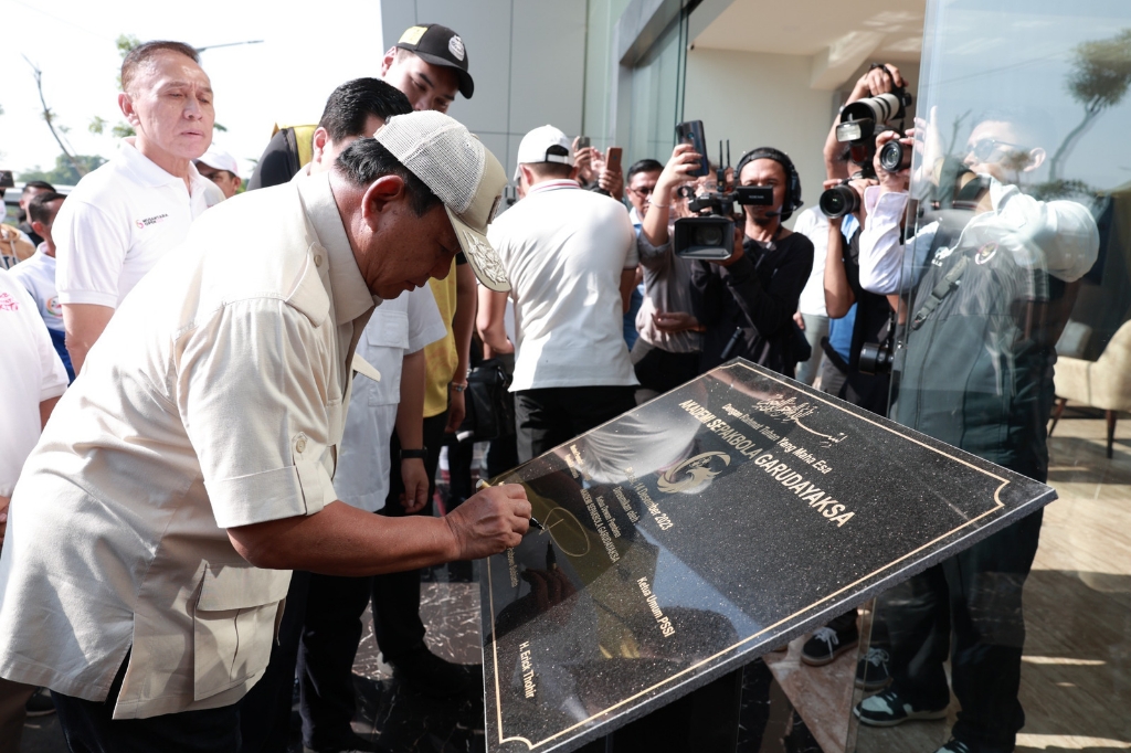 Prabowo Meresmikan Sekolah Sepak Bola di Bekasi dan Mendukung Semangat Atlet Muda