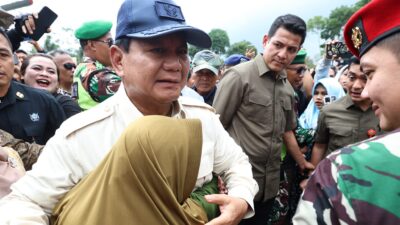 Prabowo Meminta Unhan RI Meneliti Cara-cara Mengatasi Banjir Akibat Naiknya Air Laut bagi Rumah Warga