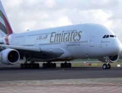 Turbulensi Hebat Dekat Teluk Persia, 14 Penumpang Penerbangan Emirates Luka-luka