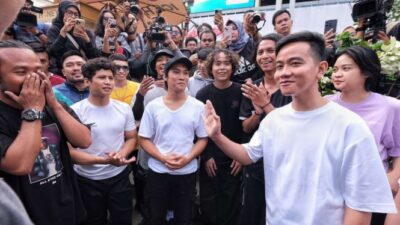 Gibran dan Selvi Membeli Banyak Telur Asin Saat Berbelanja di Pasar Rawasari