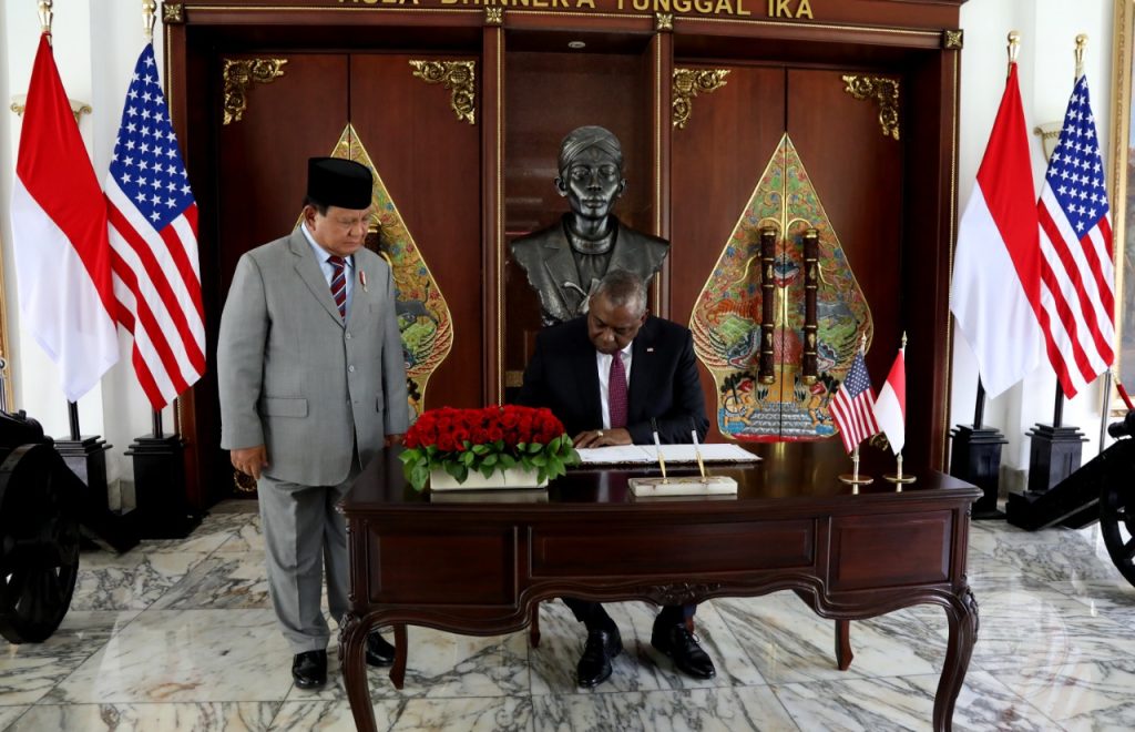 Menhan Prabowo Menerima Kunjungan dari Menteri Pertahanan AS Lloyd Austin untuk Membahas Kerja Sama Pertahanan AS-Indonesia