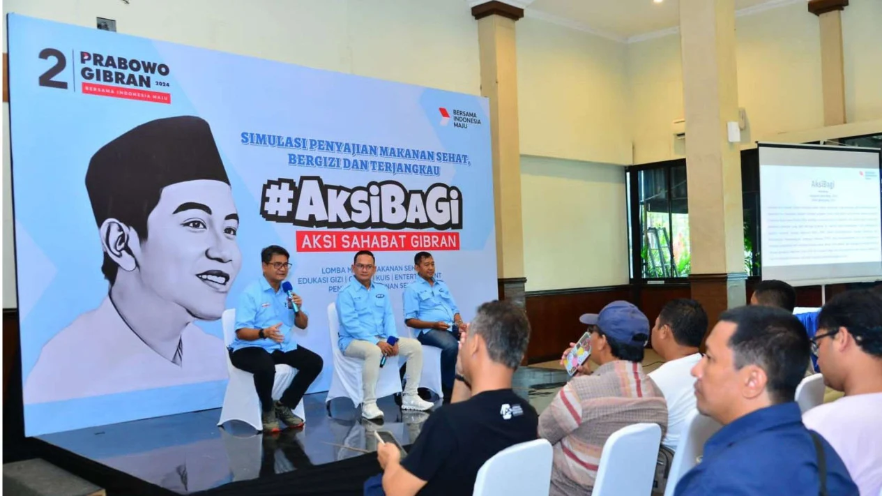 Relawan Aksi Sahabat Gibran Melakukan Praktek Program Makan Siang Gratis di Semarang