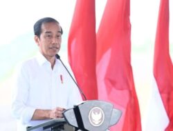 Jokowi Terkejut Ada yang Belajar Robotik Saat Meresmikan Kampus UNU Yogyakarta