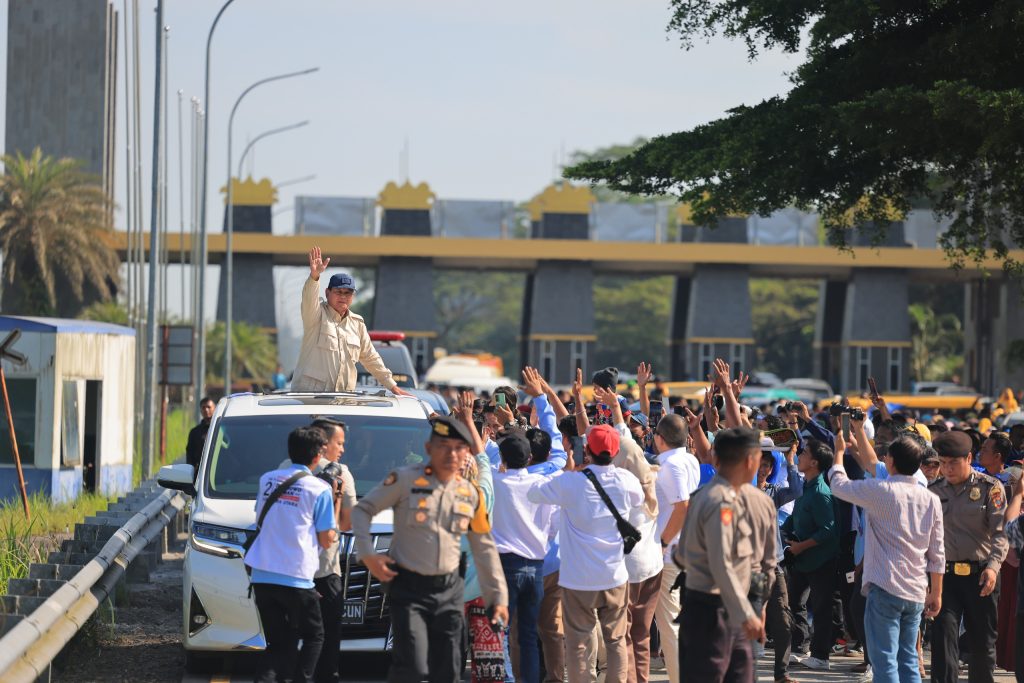 Pilih Prabowo untuk Presiden yang Berpihak pada Rakyat dan Berada di Tengah