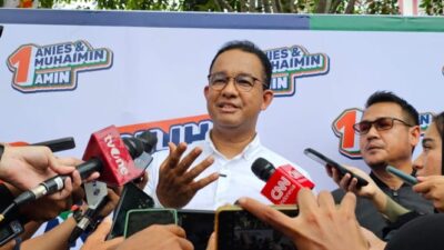 Jokowi memberi selamat kepada Prabowo-Gibran yang unggul menurut quick count, Anies menanggapi dengan ini