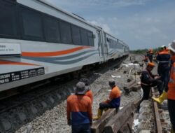 Kereta Kembali Dapat Melintas di Jalur yang Terendam Banjir di Grobogan, Jawa Tengah