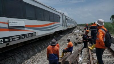 Kereta Kembali Dapat Melintas di Jalur yang Terendam Banjir di Grobogan, Jawa Tengah