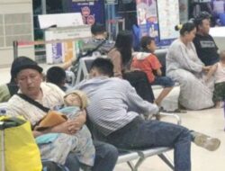 Banyak Pemudik Keletihan Pilih Tidur di Pelabuhan Bakauheni Jelang Puncak Arus Balik