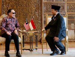 Prabowo Subianto bertemu dengan Anwar Ibrahim untuk berbagi pengalaman dan membicarakan karier