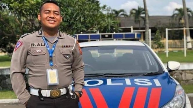 Brigadir Ridhal Ali Diduga Memberikan Laporan kepada Kapolres, Madinah Terkena Dampak Banjir Bandang