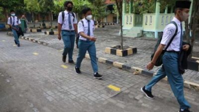 Kepsek SMAN 8 Medan Dipanggil Ombudsman karena Siswi Viral Tidak Naik Kelas