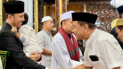 Ketua DPRD Jambi Edi Purwanto Melaksanakan Salat Idul Adha di Masjid Al Falah