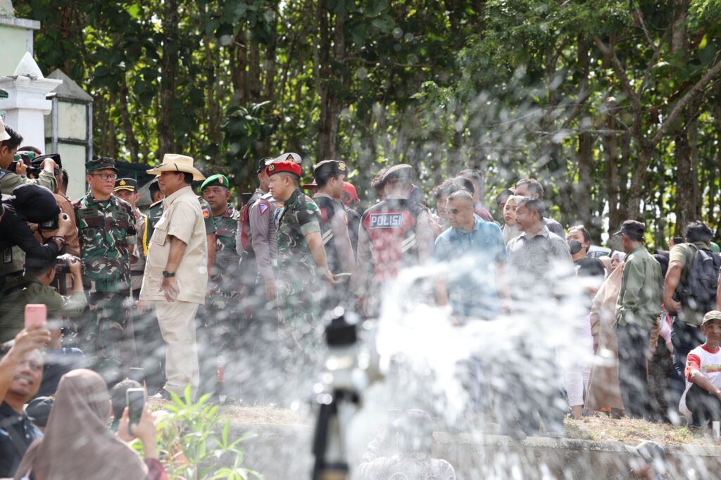 Prabowo Subianto Membantu Penyediaan Sumber Air Bersih di Gunungkidul, Panen Bisa Meningkat Tiga Kali Lipat.