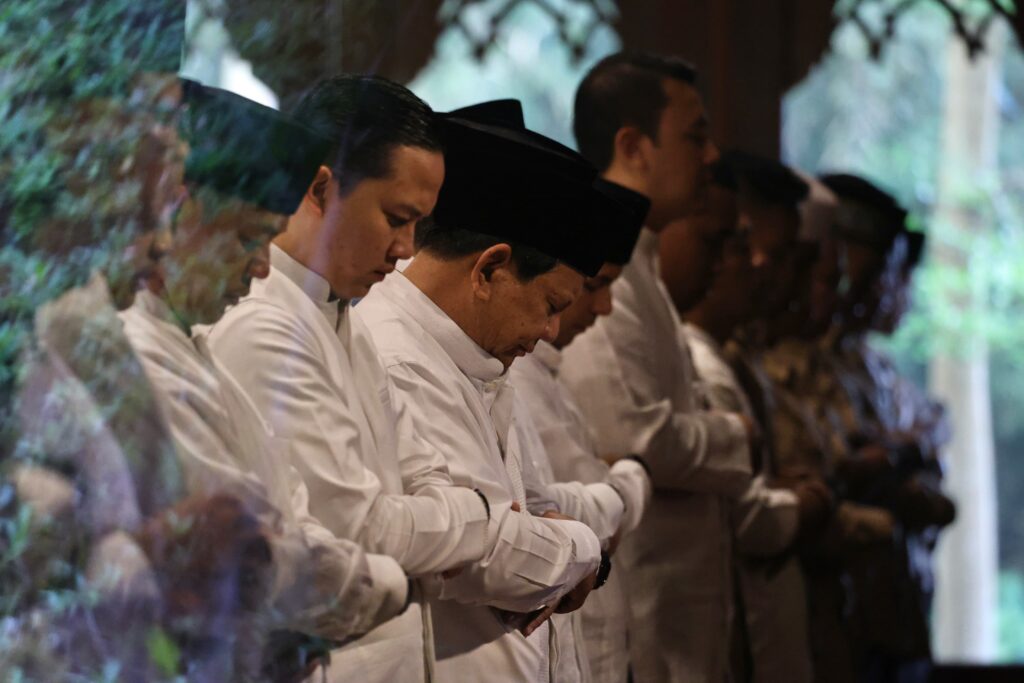 Prabowo Subianto Merayakan Idul Adha 1445 H di Masjid Nurul Wathan di Hambalang