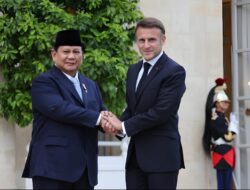 Prabowo Subianto Received with Honor Guard by Macron at the Élysée Palace