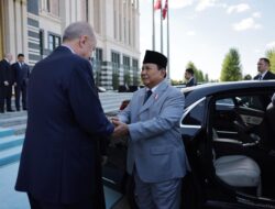 Prabowo Subianto Escort by Erdoğan to Car After Meeting in Turkey