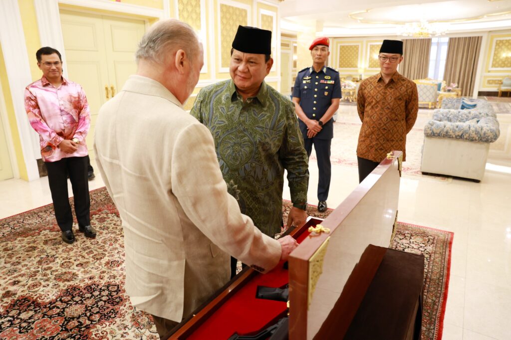 After Traveling to Four Countries, Prabowo Subianto Proceeds to Malaysia for a Meeting with Sultan Ibrahim