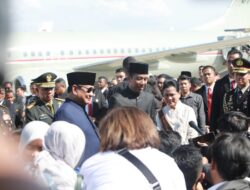 Prabowo Subianto accompanies Jokowi to Halim and extends best wishes for his future ahead