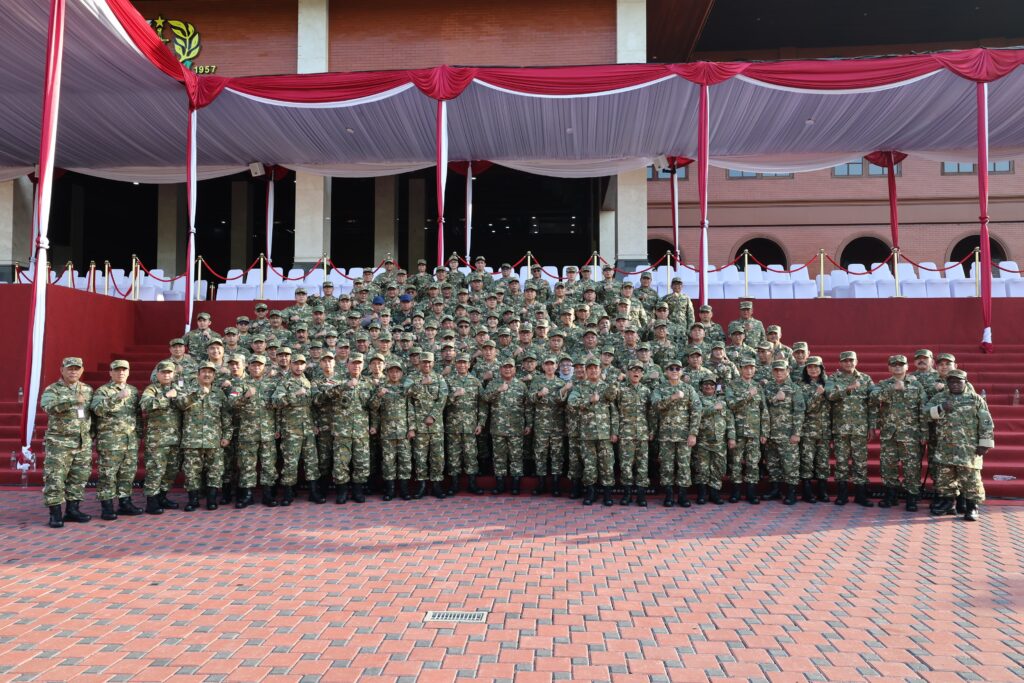 Reflections of Red and White Cabinet Ministers on the Second Day of Retreat in Magelang: Enhancing Unity and Government Coordination