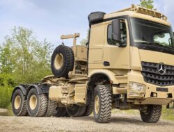 Penemuan Mercedes 6×6: Mesin 12,8 Liter yang Luar Biasa
