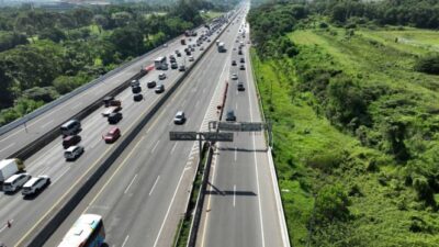 Volume Kendaraan di Ruas Tol Regional Nusantara Naik Saat Libur Waisak