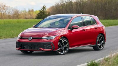 Penurunan Popularitas Volkswagen Golf: Sebab dan Solusinya