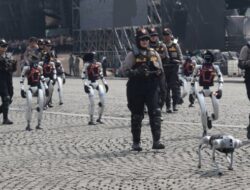 Robot Humanoid dan Dog Meriahkan Hari Bhayangkara ke-79