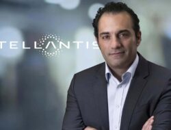 Bos Stellantis Ingatkan Karyawan Untuk Tak Anggap Diri Mantan