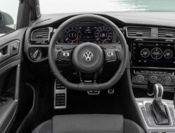 Volkswagen: Kembalinya Tombol dan Kenop!