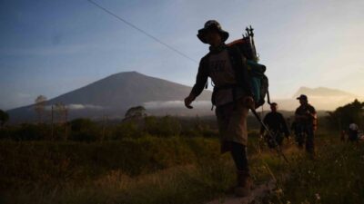 Bupati Lombok Timur: Pendaki Wajibkan Menginap Sebelum Naik Gunung Rinjani