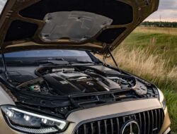 CEO Mercedes Khawatir Industri Mobil Eropa Runtuh