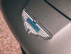 Aston Martin Jual Saham Tim F1 dan Potensial Go Private