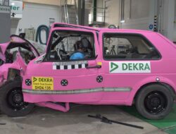 Uji Tabrak Modern: Volkswagen Golf Tua vs Teknologi Terkini