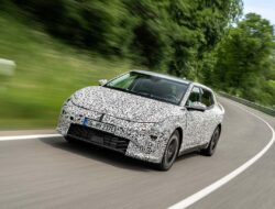 Kia EV4 Pecahkan Rekor 9.977 Km di Nurburgring, Baterai Awet!