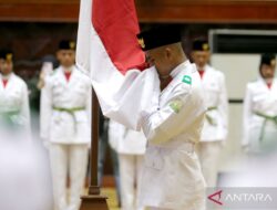 Asal Usul Paskibraka: Pengibar Pertama Bendera Merah Putih