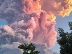 Gunung Lewotobi Laki-laki: Erupsi 7 Kali dalam 6 Jam, Puncak Meletus 2.500 Meter