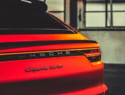 Keunggulan SUV Baru Porsche yang Tidak Mengusung Tenaga Listrik